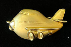 VTG AJC American Jewelry Chain Co Brooch Airplane Gold Tone Whimsical Rare